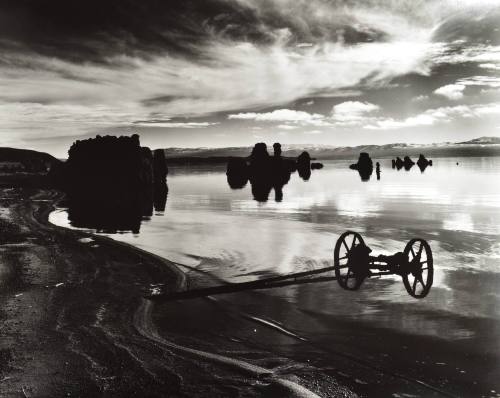 Wagon, Mono Lake, California